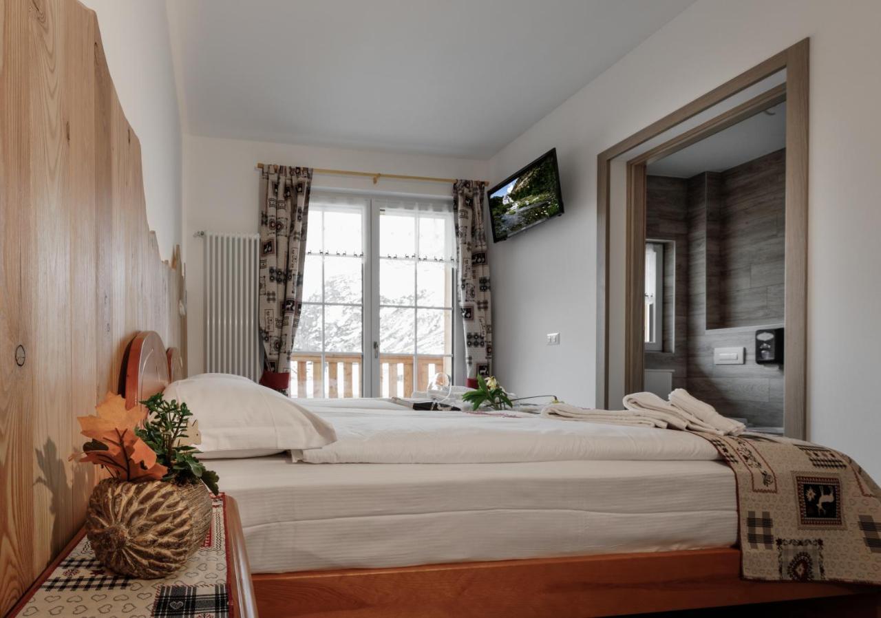 Albergo Ristorante Le Alpi La Frua Екстериор снимка